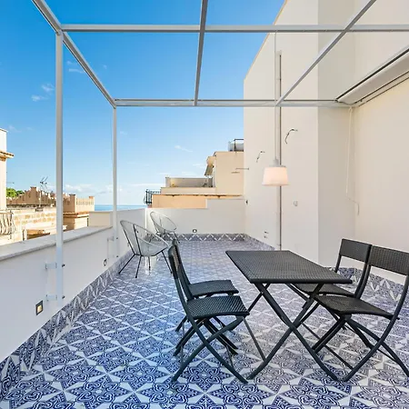 Guesthost - Alle Terrazze Blu - Mondello Sea View Апартаменты *